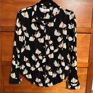 Ava sky button down top